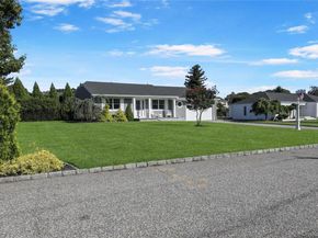 5 Canvasback Lane, East Quogue NY 11942
