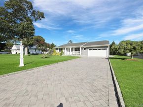 5 Canvasback Lane, East Quogue NY 11942