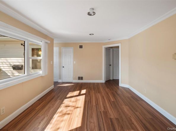 3 Poplar Street, Central Islip NY 11722