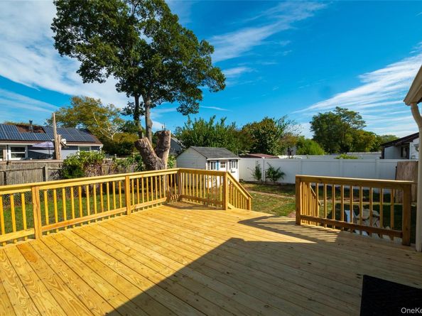 3 Poplar Street, Central Islip NY 11722