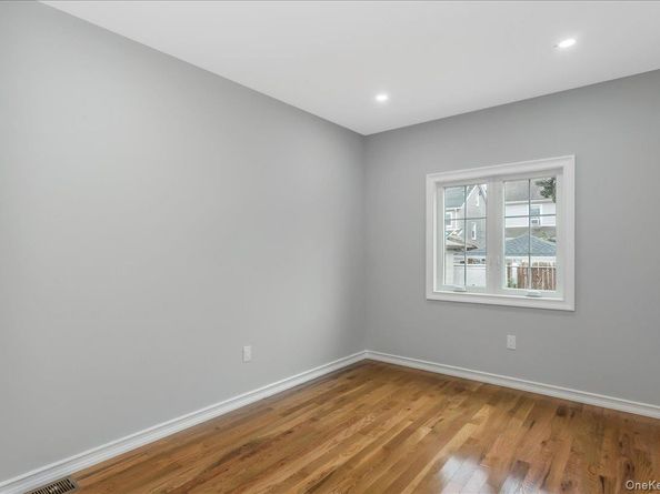 Undisclosed Address #917560, Rosedale NY 11422