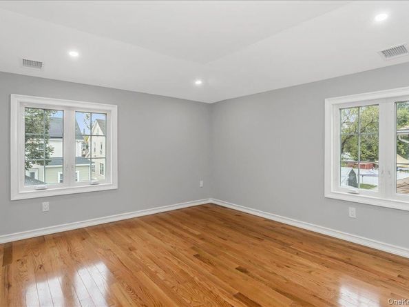 Undisclosed Address #917560, Rosedale NY 11422
