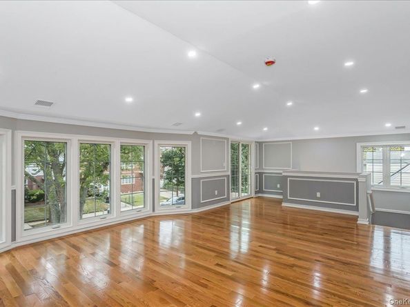 Undisclosed Address #917560, Rosedale NY 11422