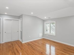 Undisclosed Address #917560, Rosedale NY 11422