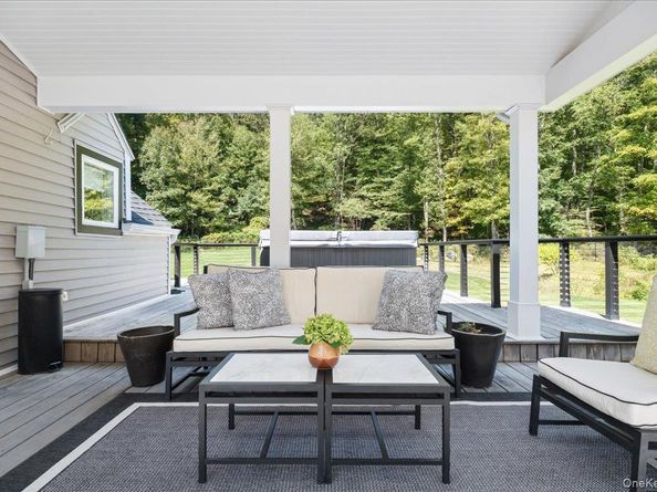 1570 Journeys End Road, Croton-on-Hudson NY 10520