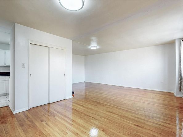 99-35 59th Avenue 4E, Corona NY 11368