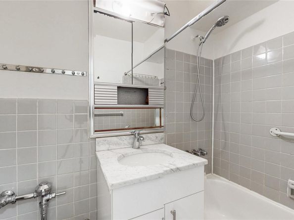 99-35 59th Avenue 4E, Corona NY 11368