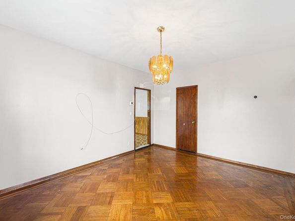 6613 10th Avenue, Brooklyn NY 11219