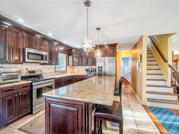 154 8th Street, Bethpage NY 11714