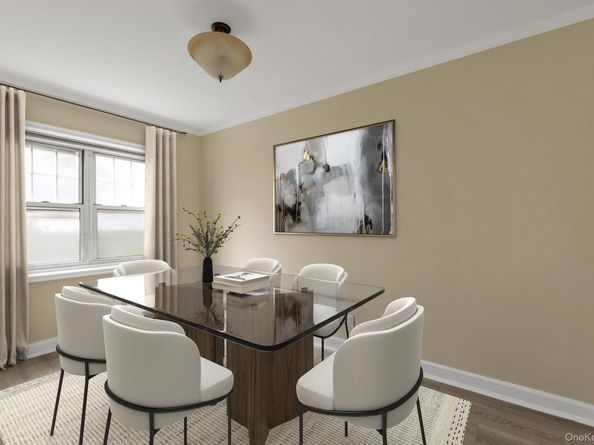 21 S Village 3, Rockville Centre NY 11570