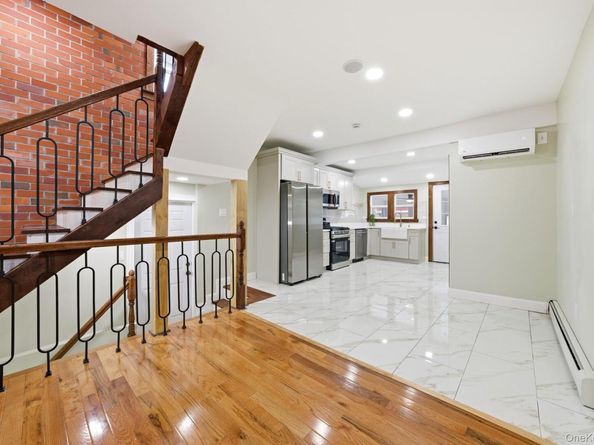 10411 205th Street, Saint Albans NY 11412