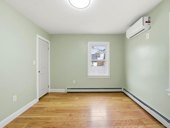 10411 205th Street, Saint Albans NY 11412