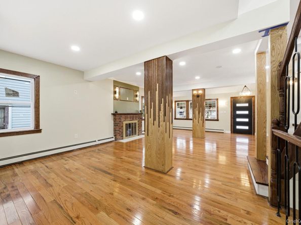 10411 205th Street, Saint Albans NY 11412