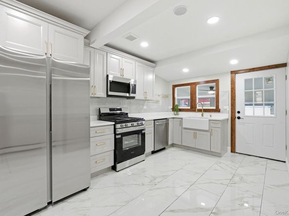 10411 205th Street, Saint Albans NY 11412