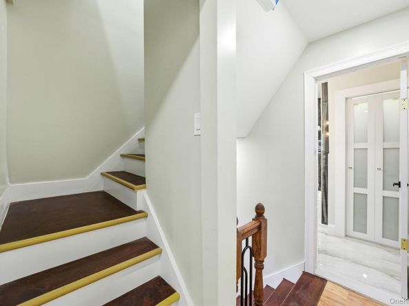 10411 205th Street, Saint Albans NY 11412