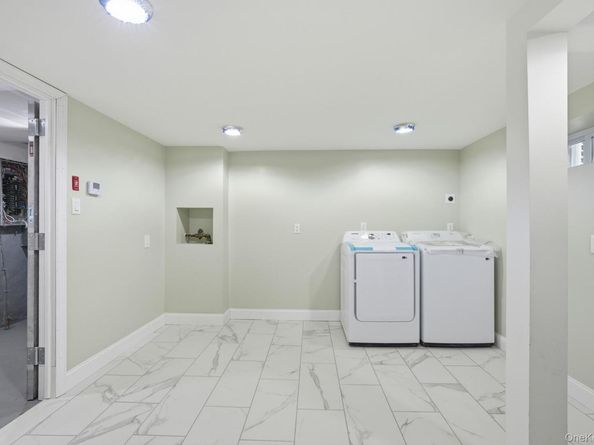 10411 205th Street, Saint Albans NY 11412