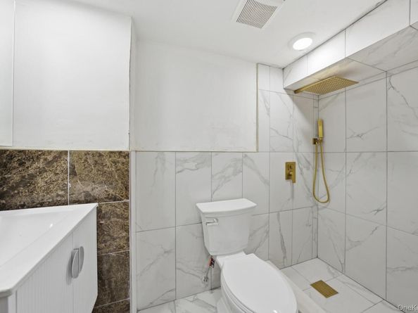 10411 205th Street, Saint Albans NY 11412