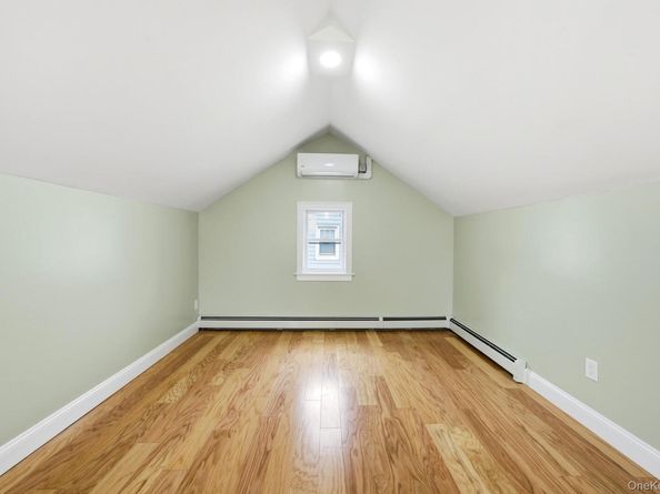 10411 205th Street, Saint Albans NY 11412