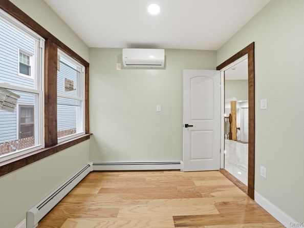 10411 205th Street, Saint Albans NY 11412