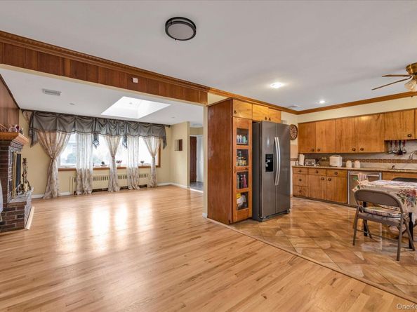 26 Humphrey Drive, Syosset NY 11791