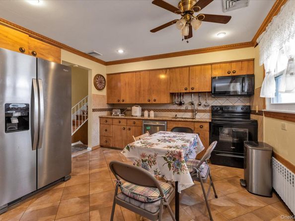 26 Humphrey Drive, Syosset NY 11791