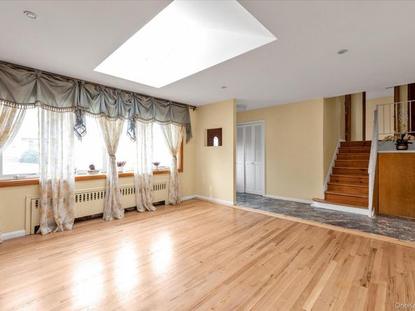 26 Humphrey Drive, Syosset NY 11791