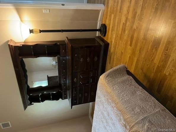 426 Village Circle N, Manorville NY 11949