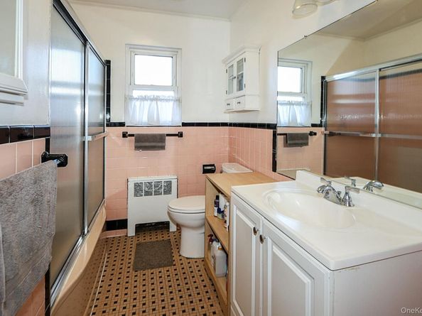 828 E. Meadow Avenue, East Meadow NY 11554