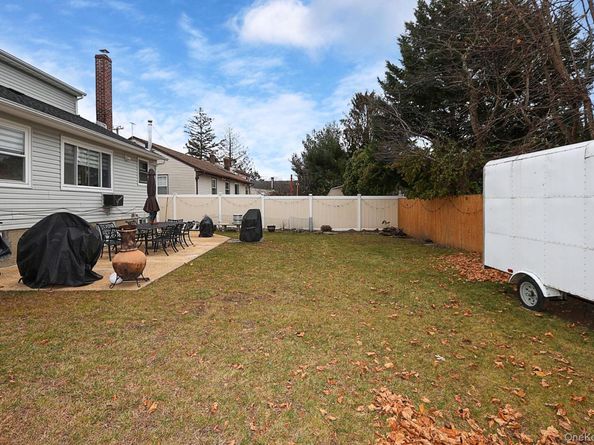 828 E. Meadow Avenue, East Meadow NY 11554