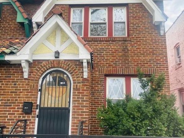 107-35 E Van Wyck Expressway, Jamaica NY 11435