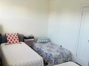 107-35 E Van Wyck Expressway, Jamaica NY 11435