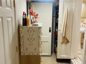 107-35 E Van Wyck Expressway, Jamaica NY 11435