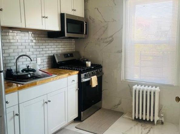 107-35 E Van Wyck Expressway, Jamaica NY 11435