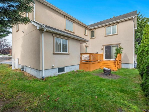 2261 Willow Street, Wantagh NY 11793