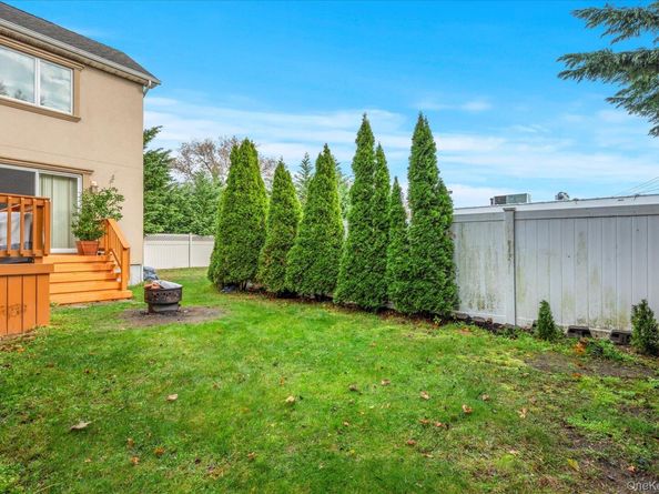 2261 Willow Street, Wantagh NY 11793