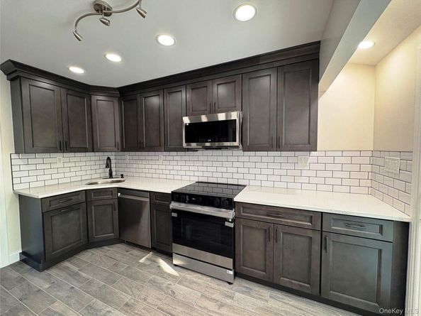 364 W 2nd Street, West Islip NY 11795