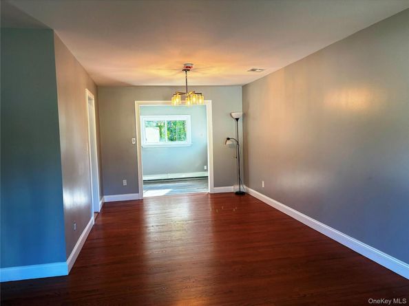 364 W 2nd Street, West Islip NY 11795