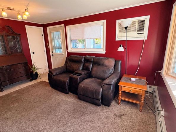 364 W 2nd Street, West Islip NY 11795