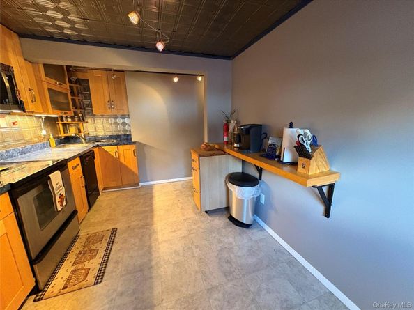 364 W 2nd Street, West Islip NY 11795