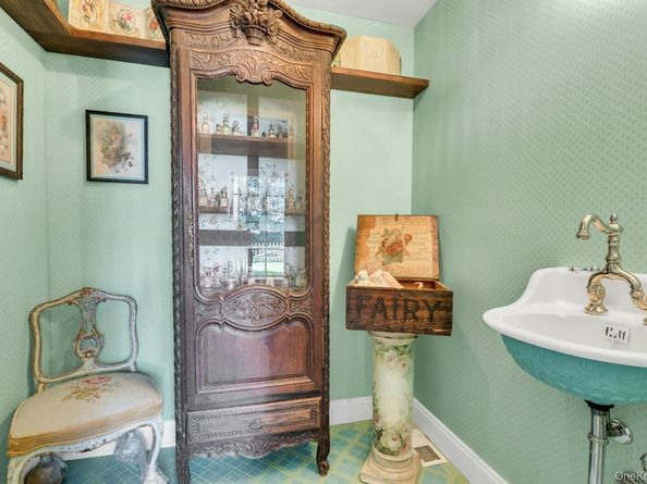 249 Gerritsen Avenue, Bayport NY 11705