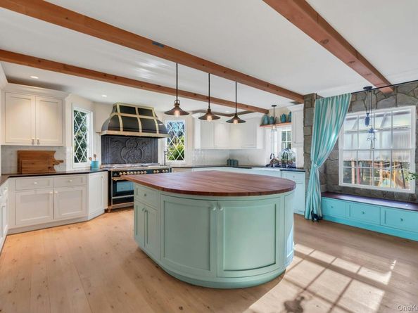 249 Gerritsen Avenue, Bayport NY 11705