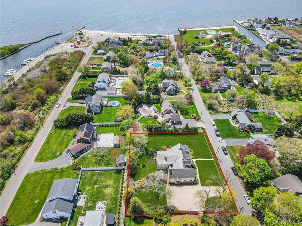249 Gerritsen Avenue, Bayport NY 11705