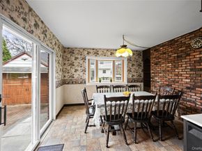 35 Lipton Lane, Williston Park NY 11596