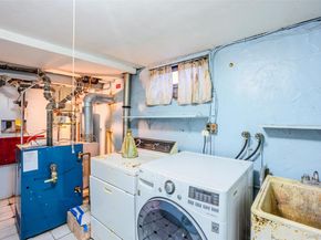 35 Lipton Lane, Williston Park NY 11596