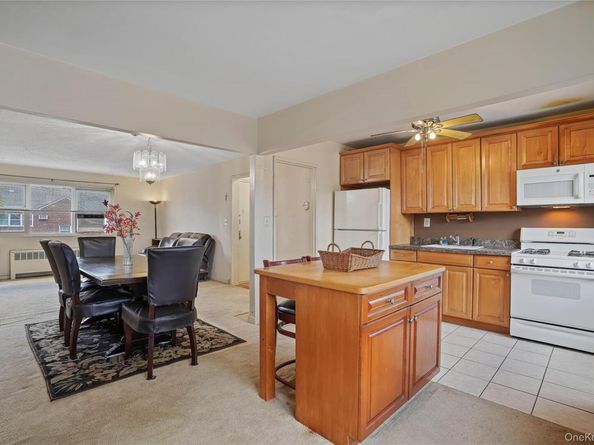 155-27 89th Street 27, Howard Beach NY 11414