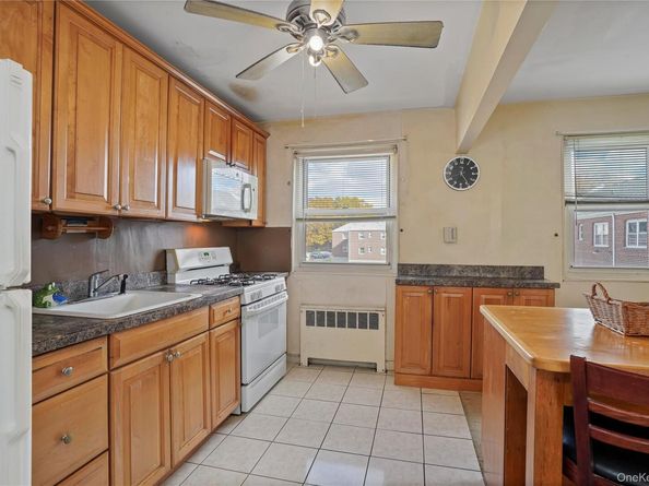 155-27 89th Street 27, Howard Beach NY 11414