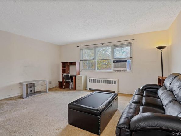 155-27 89th Street 27, Howard Beach NY 11414