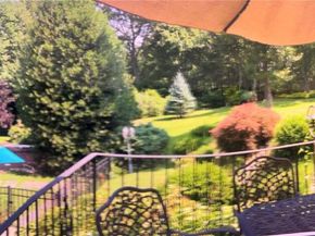 3 Pewter Place, Dix Hills NY 11746