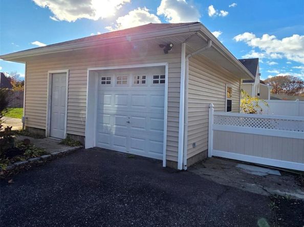 146 Webster Avenue, Lake Ronkonkoma NY 11779