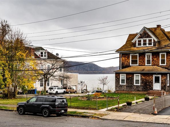 39 Hamilton Avenue, Ossining NY 10562